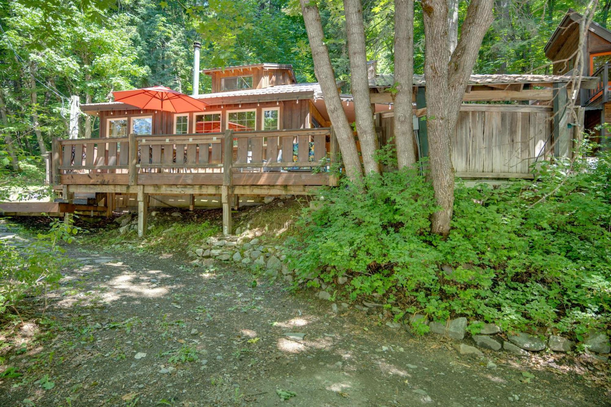 Leavenworth Cabin With Private Hot Tub! Luaran gambar