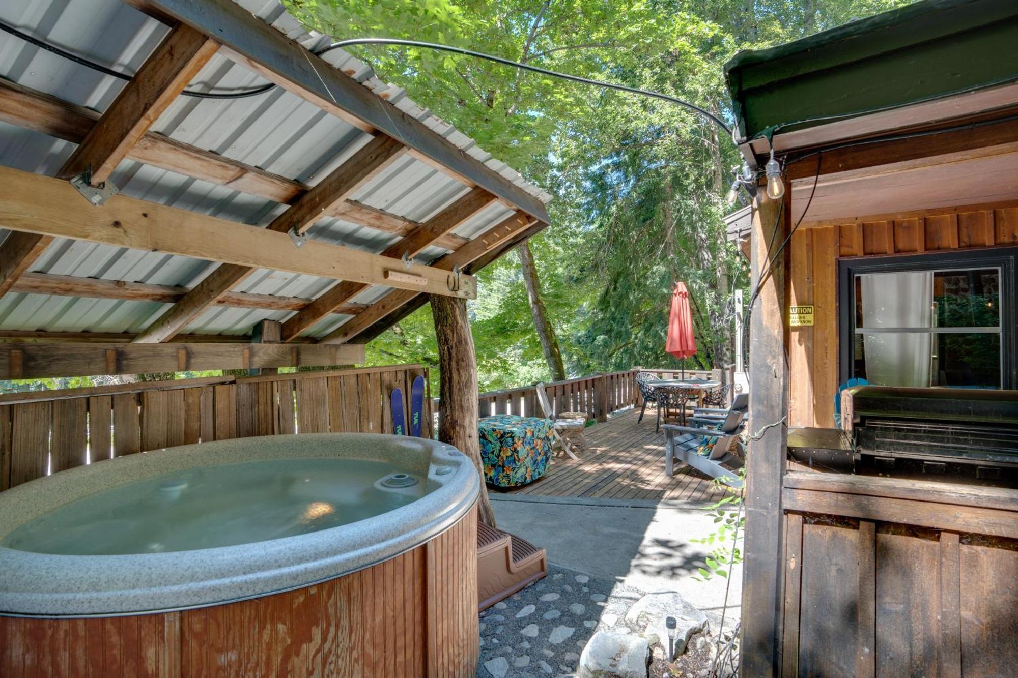 Leavenworth Cabin With Private Hot Tub! Luaran gambar